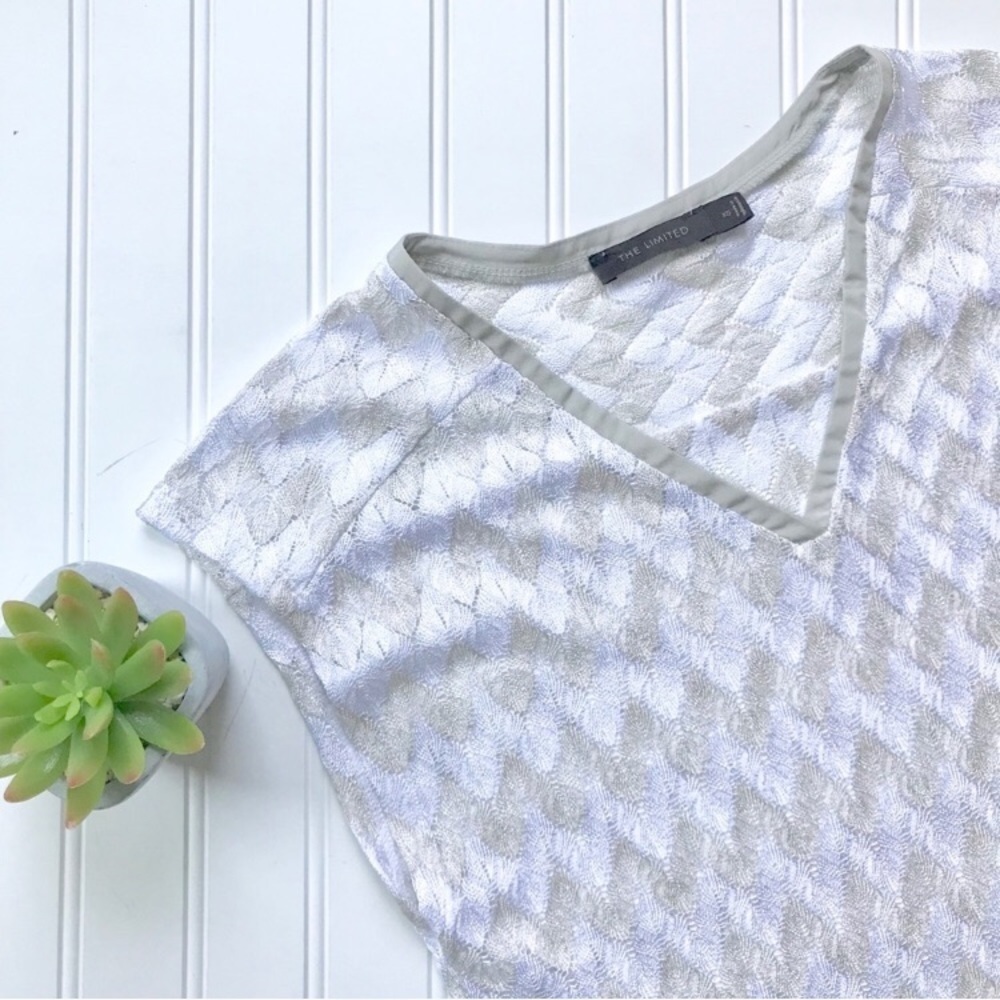•The Limited• eyelet lace top {D16}